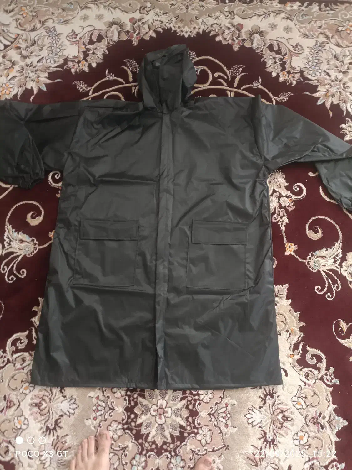 لباس بادگیر و بارانی|لباس|میانه, |دیوار