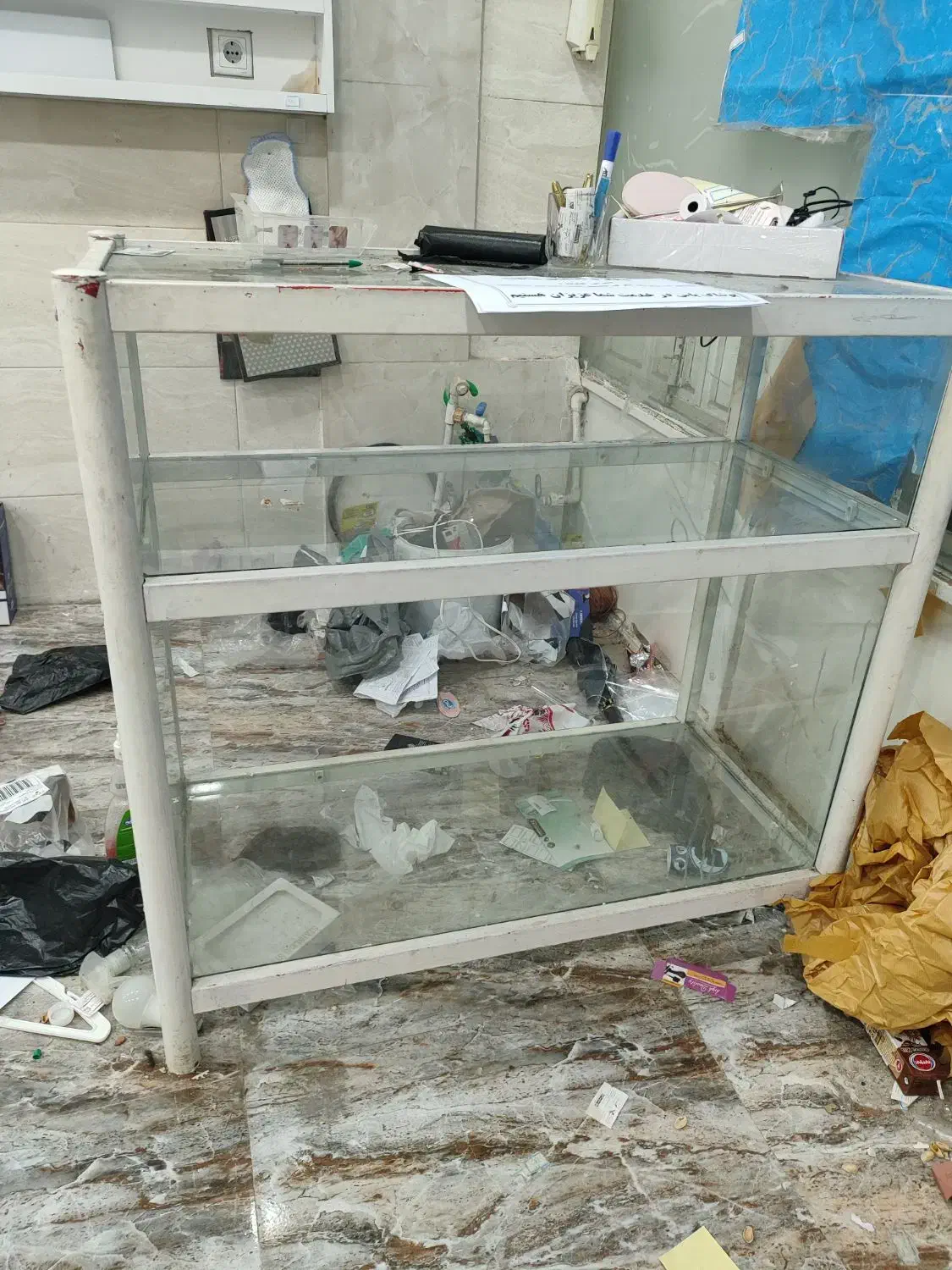 وسایل مغازه لباس فروشی|فروشگاه و مغازه|بندر امام خمینی, |دیوار