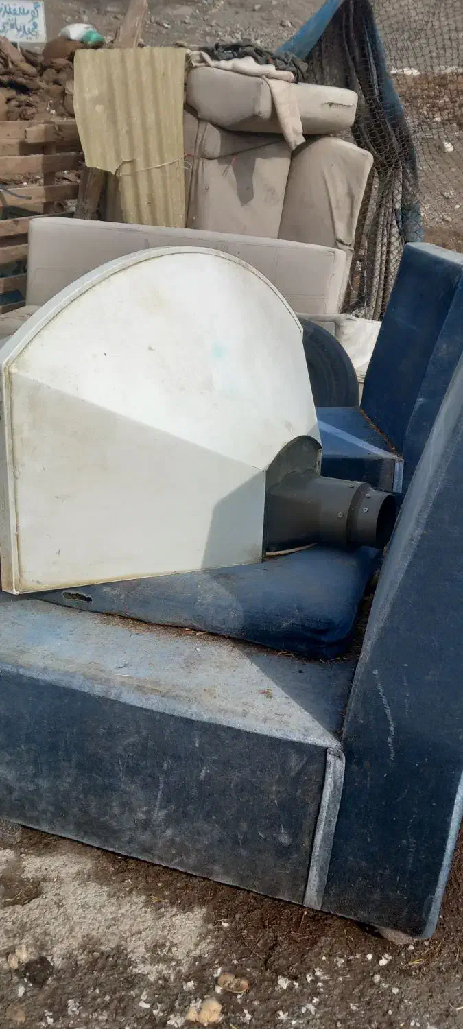 هود|هود|کرج, کلاک بالا|دیوار