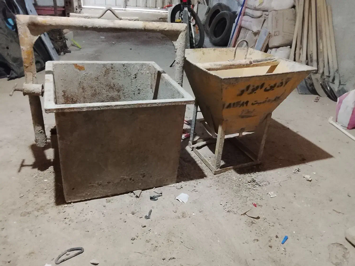 دوعددباکت بالابر فرشی|مصالح و تجهیزات ساختمان|بجنورد, |دیوار