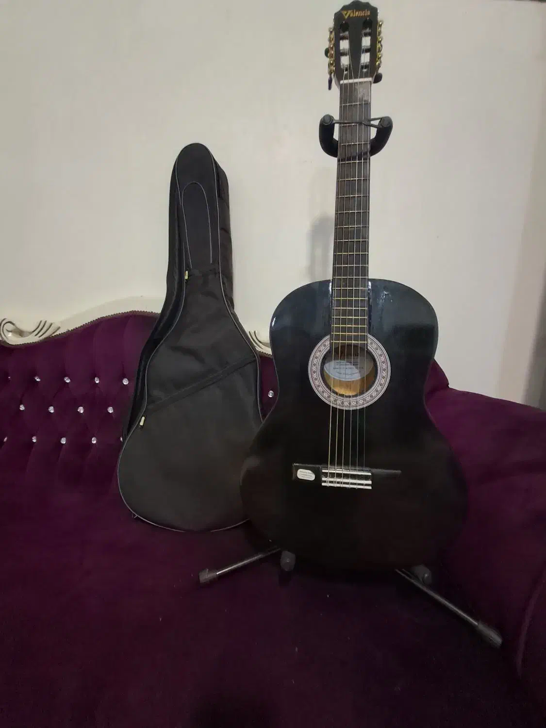 گیتاروالنسیا باپایه وکیف ودفترچه ترانه های افتاب|گیتار، بیس، امپلیفایر|تبریز, |دیوار