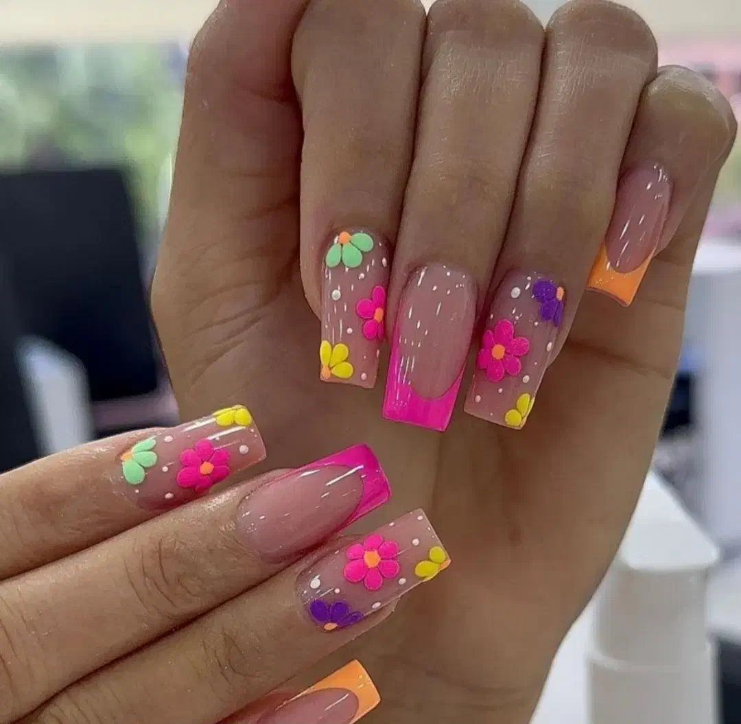 خدمات ناخن با ۱۵ سال سابقه تهران کیش ترکیه|خدمات آرایشگری و زیبایی|کیش, |دیوار