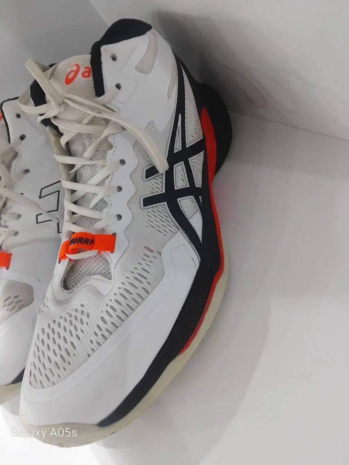 43..44 کفش والیبال|کیف، کفش، کمربند|تربتحیدریه, منظر|دیوار