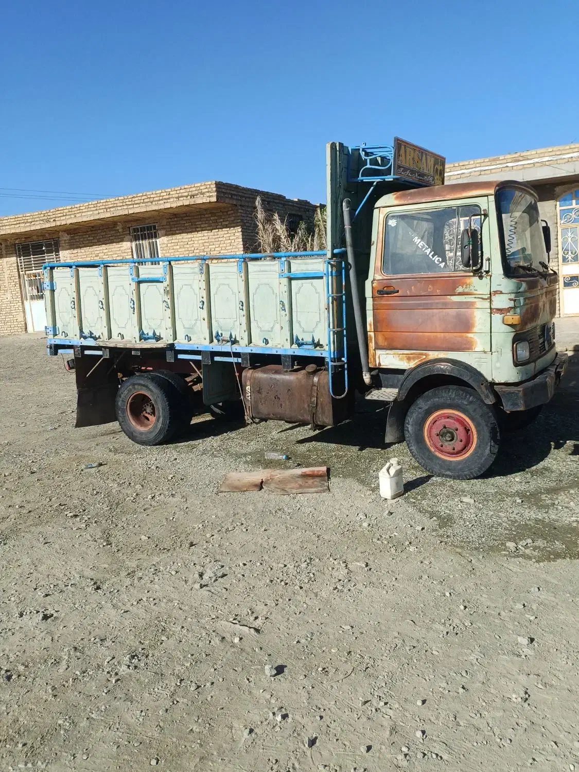 خاور ۶۰۸ ۷۵فابریک|خودرو سنگین|کرمان, |دیوار