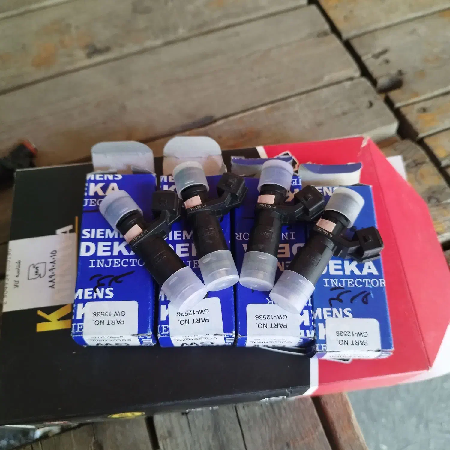 سوزن انژکتور .شمع و وایر نو و استوک در حد نو .|قطعات یدکی و لوازم جانبی|کرج, ساسانی (قلمستان)|دیوار