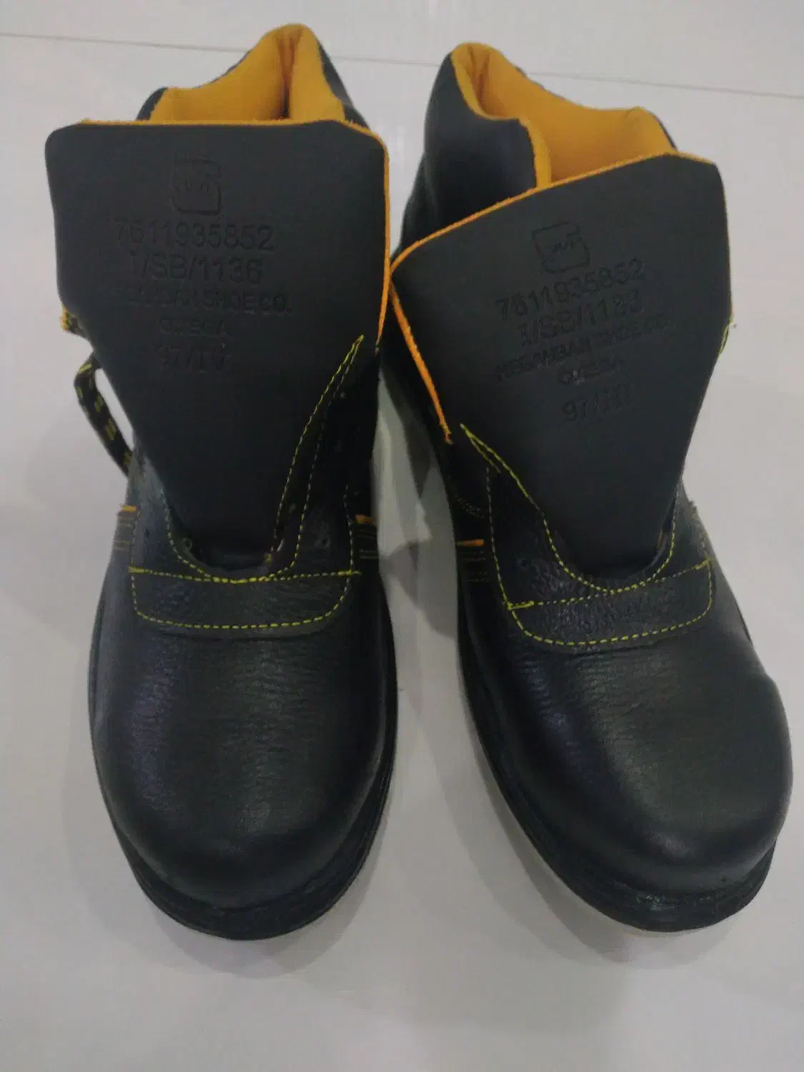 کفش ایمنی|کیف، کفش، کمربند|فردیس, منظریه|دیوار