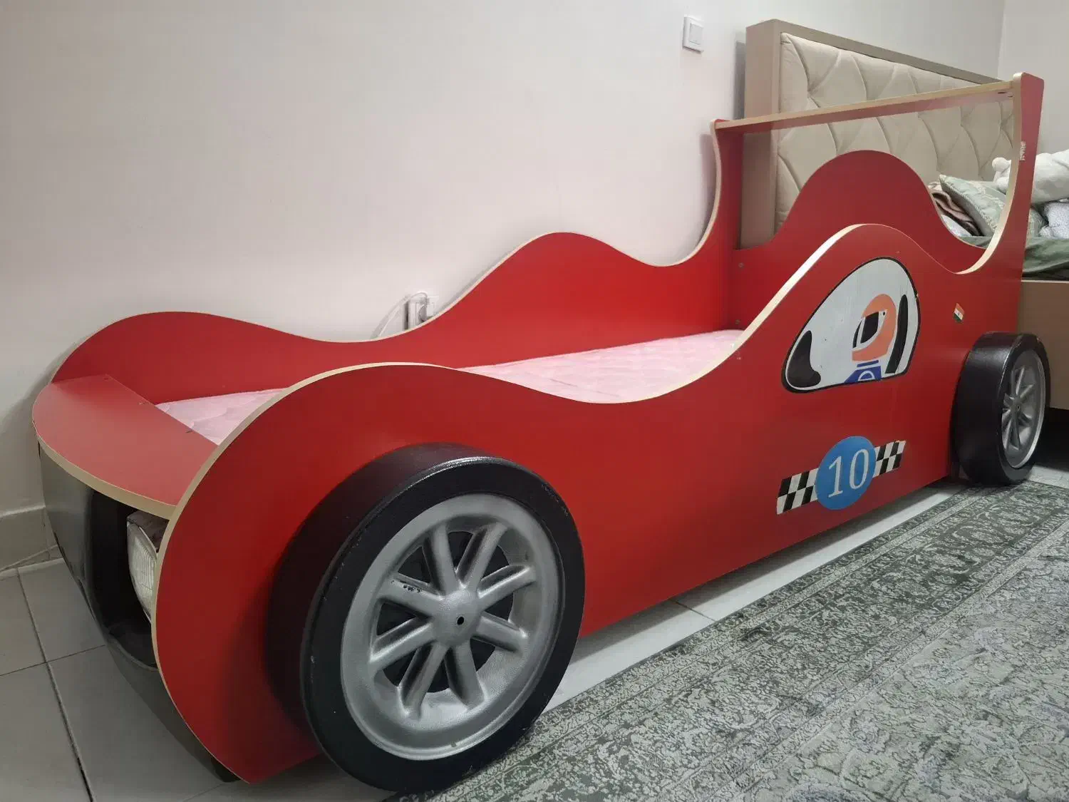 تخت کودک عرض ۹۰ سالم با یراق آلات|تخت و صندلی بچه|تهران, مینای شمالی (مخبر)|دیوار