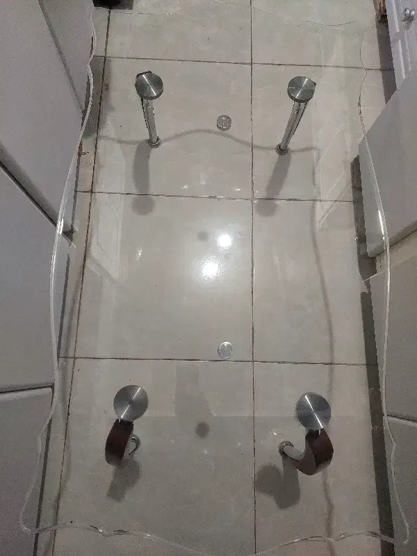 مبل سلطنتی ۸نفر طرح بسیارزیبا و میز وسط شیشهای|مبلمان خانگی و میز عسلی|شیراز, تندگویان|دیوار