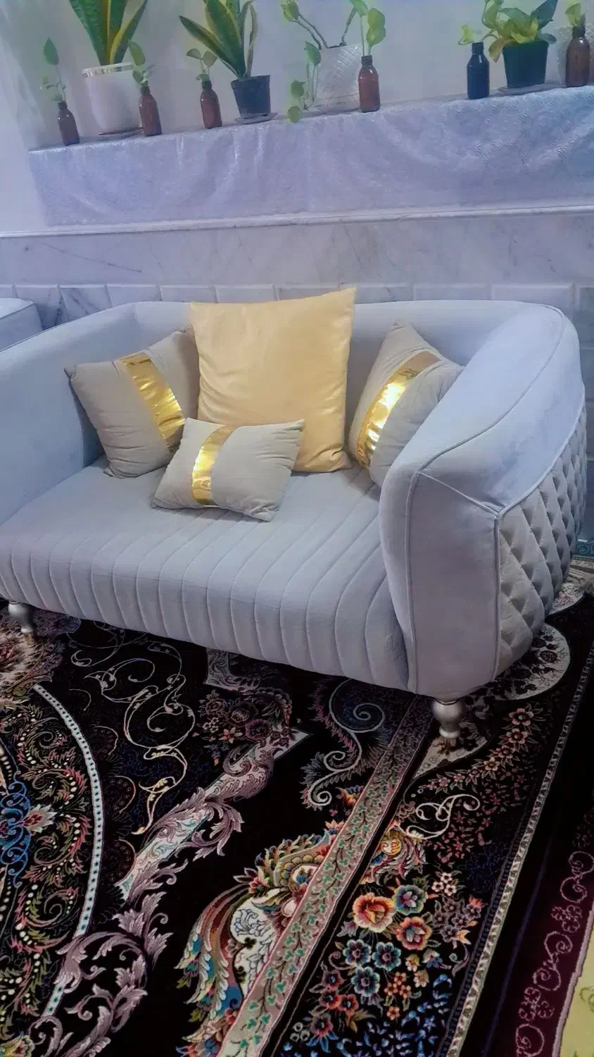 مبل درحدنو فقط ۱۸|مبلمان خانگی و میز عسلی|کاشان, زیدی|دیوار