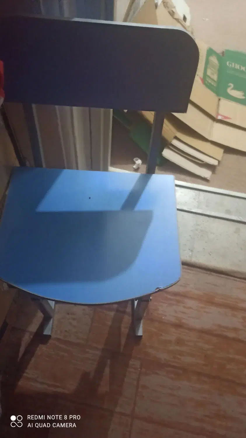 میز و صندلی|میز تحریر و کامپیوتر|صدرا-فارس, فاز ۲|دیوار