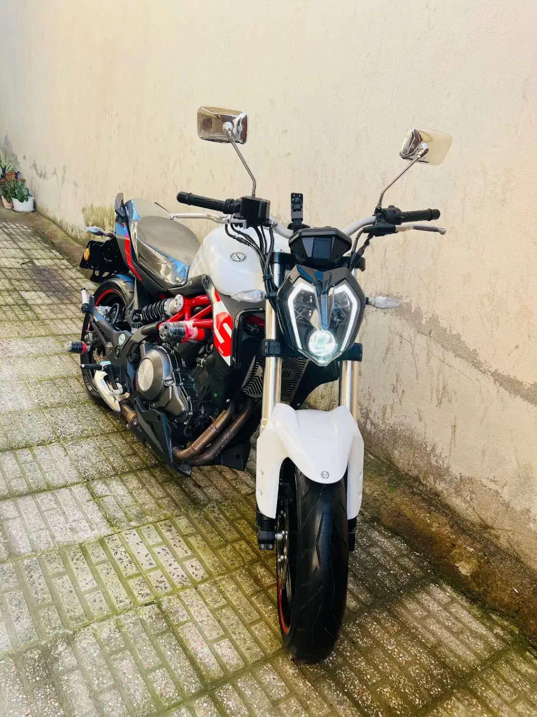 بنلی ۳۰۰ نیو فیس در حد صفر|موتورسیکلت|رشت, منظریه|دیوار