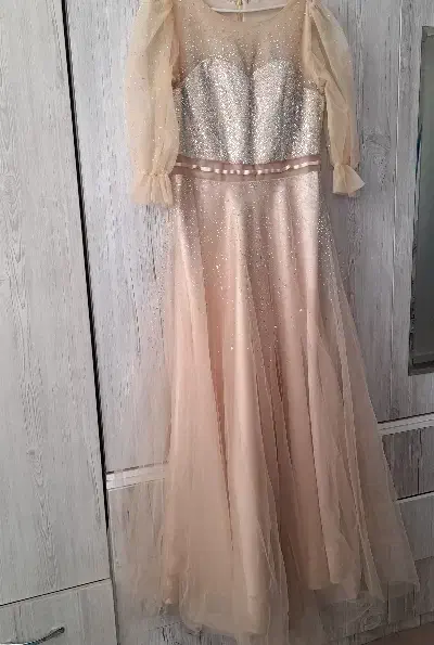 لباس شب|لباس|فردیس, فردیس|دیوار