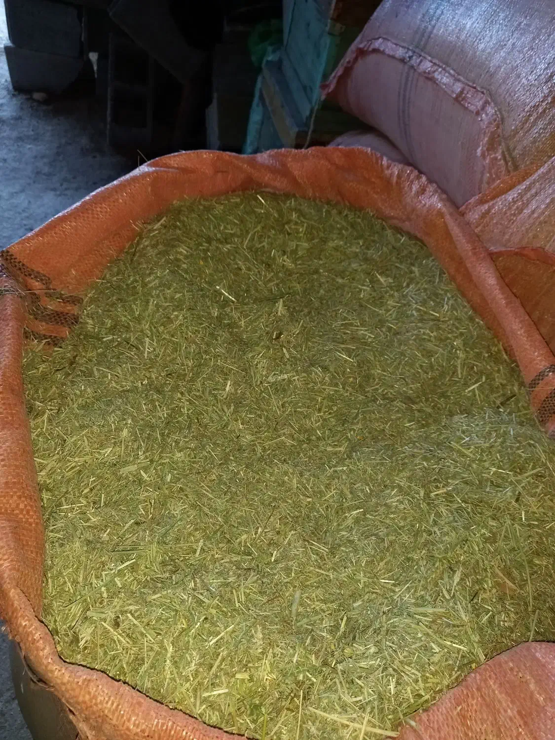 کاه یونجه|لوازم جانبی حیوانات|یاسوج, |دیوار