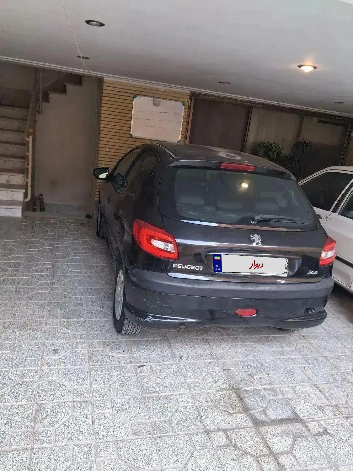 ۲۰۶ مشکی ۸۸ شاسی سالم موتو فنی سالم کم کار ۱۸۰کار|خودرو سواری و وانت|اصفهان, حسینآباد|دیوار