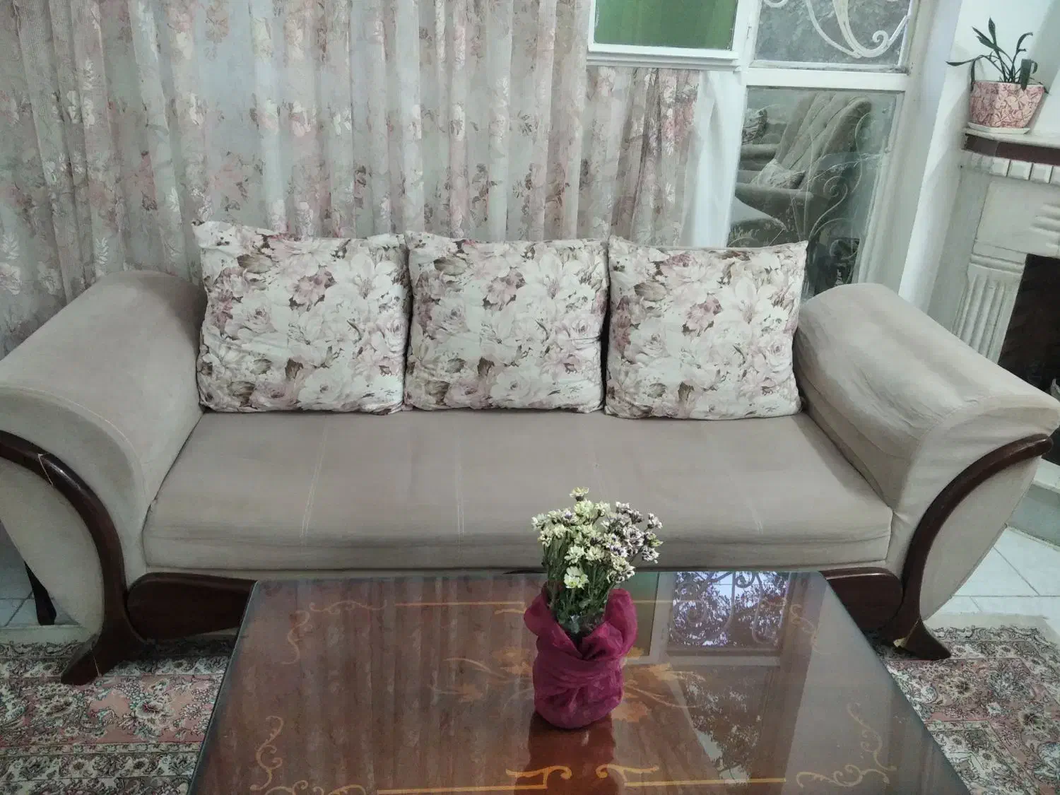 مبل راحتی|مبلمان خانگی و میز عسلی|مشهد, چهارچشمه|دیوار