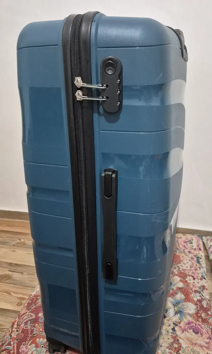 چمدان سایز بزرگ|کیف، کفش، کمربند|آشخانه, |دیوار