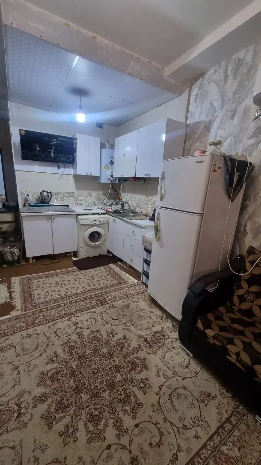 رهن و اجاره واحد ۱خوابه نواب صفوی کوشک میدان|اجارهٔ آپارتمان|شیراز, کوشک میدان|دیوار