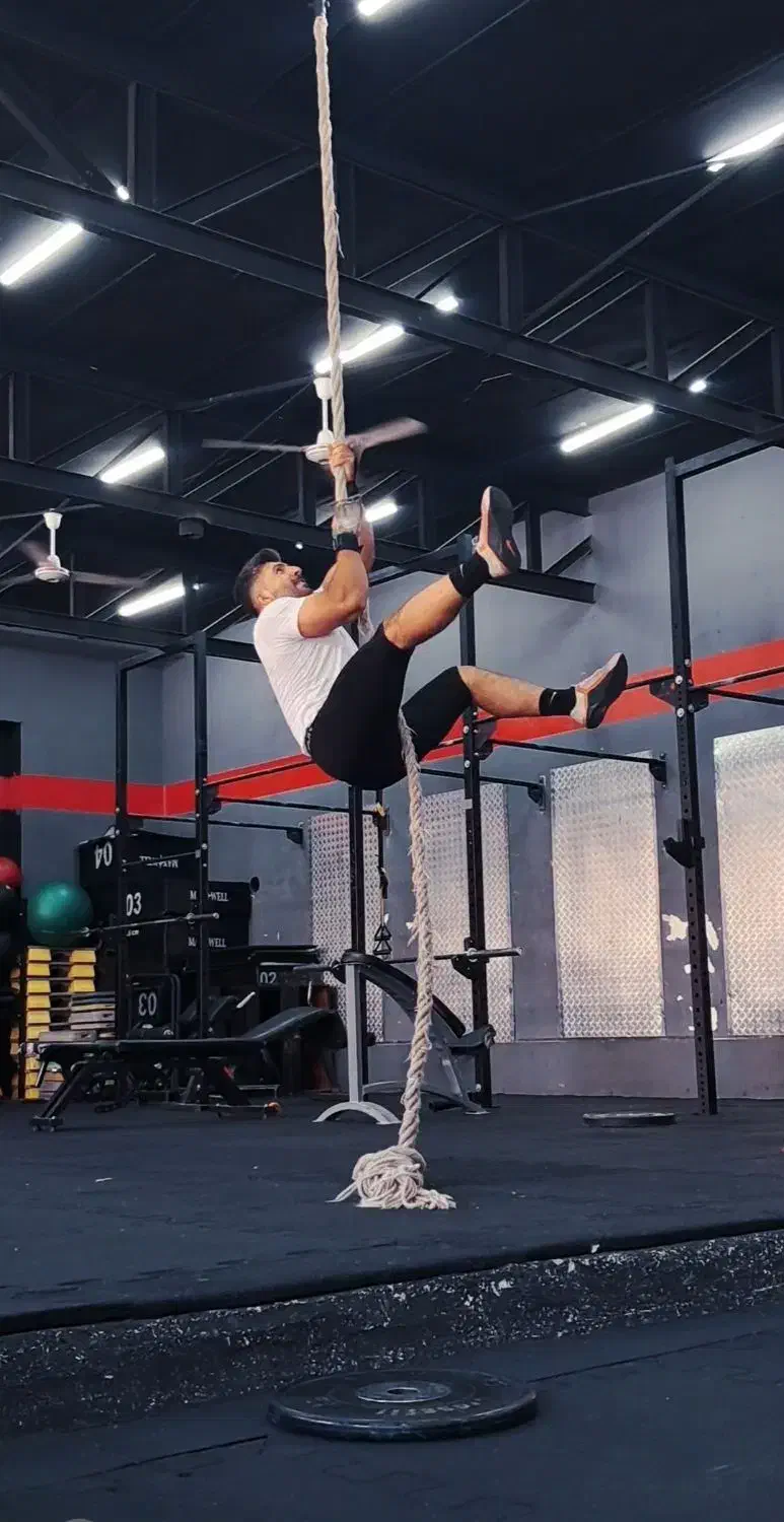 مربی  خصوصی کراسفیت و حرکات اصلاحی آقایان و بانوان|خدمات آموزشی|تهران, دزاشیب|دیوار