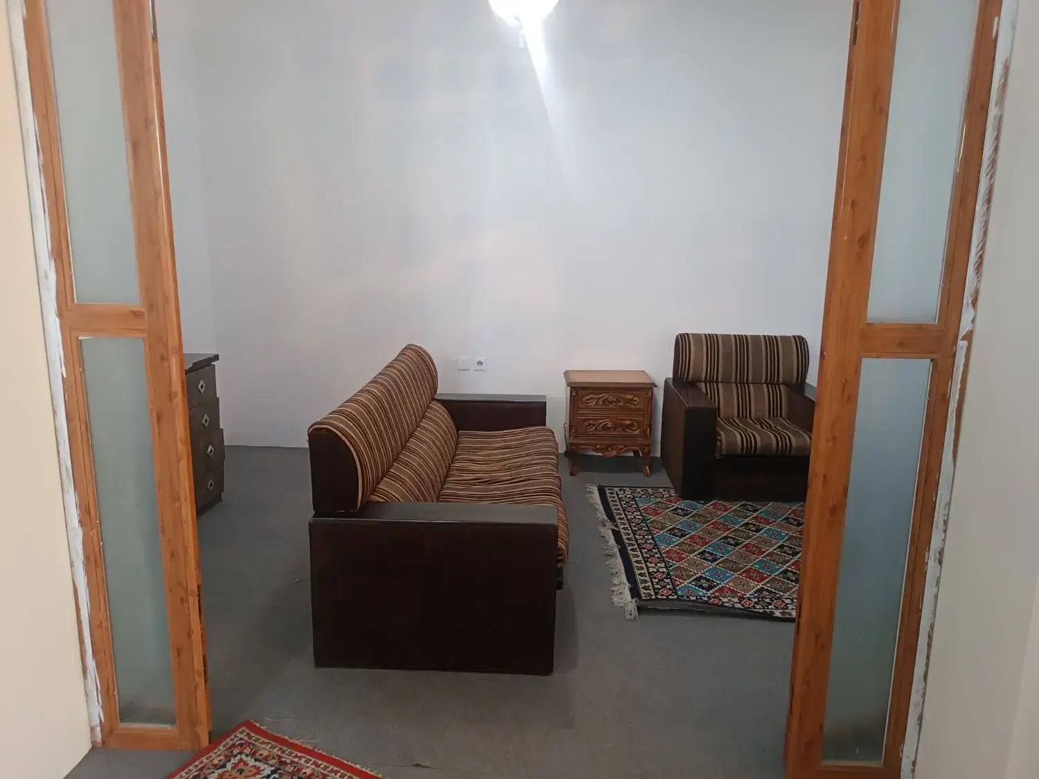 منزل مبله مستقل در عفیف آباد|اجارهٔ کوتاه‌مدت آپارتمان و سوئیت|شیراز, عفیف‌آباد|دیوار
