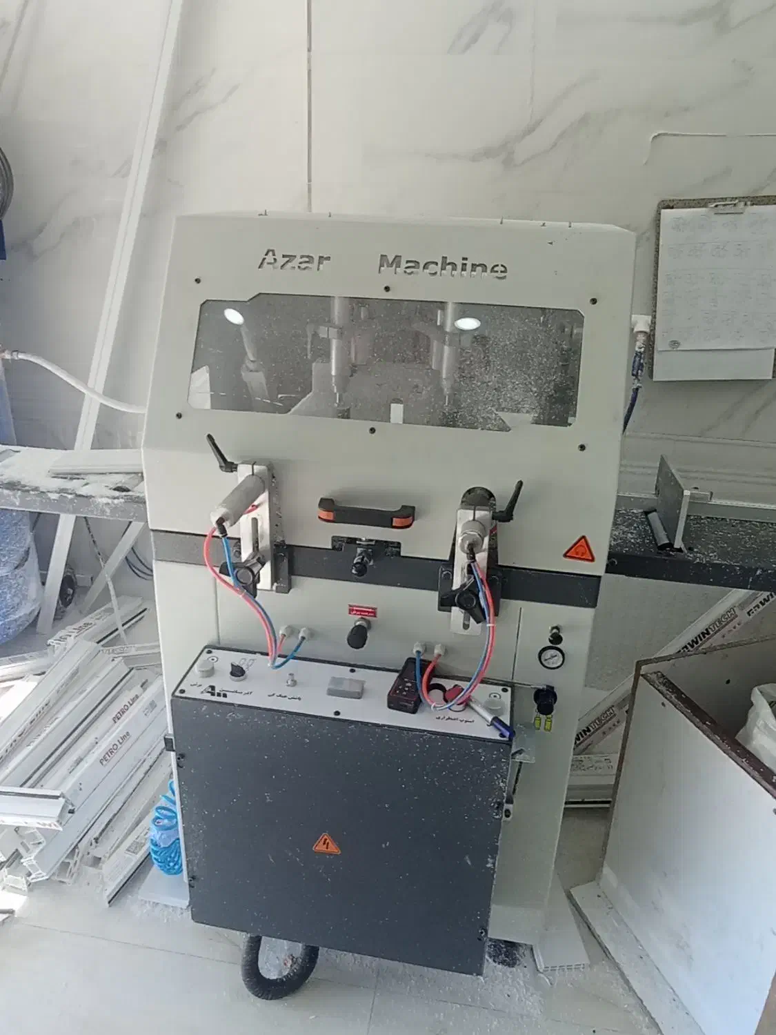 دستگاه درب و پنجره upvc آذرماشین|ماشین‌آلات صنعتی|همایجان, |دیوار