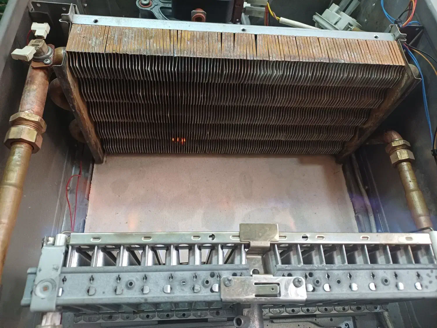 پکیج بوش ۲۸ هزار|آبگرمکن، پکیج، شوفاژ|تهران, جی|دیوار