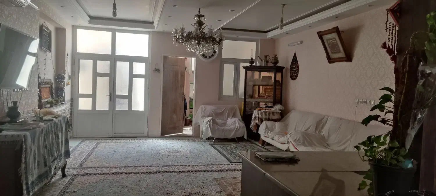 فروش یارهن کامل منزل تمیزودلبازدورشهر|فروش خانه و ویلا|قم, صدوق|دیوار