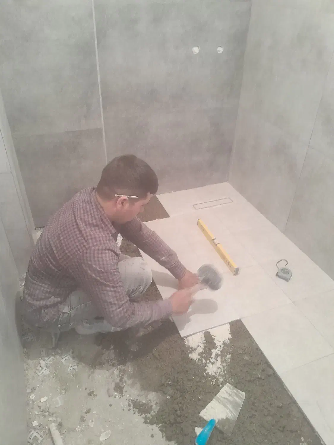 کاشی کار و سنگ کار|خدمات پیشه و مهارت|تهران, استاد معین|دیوار