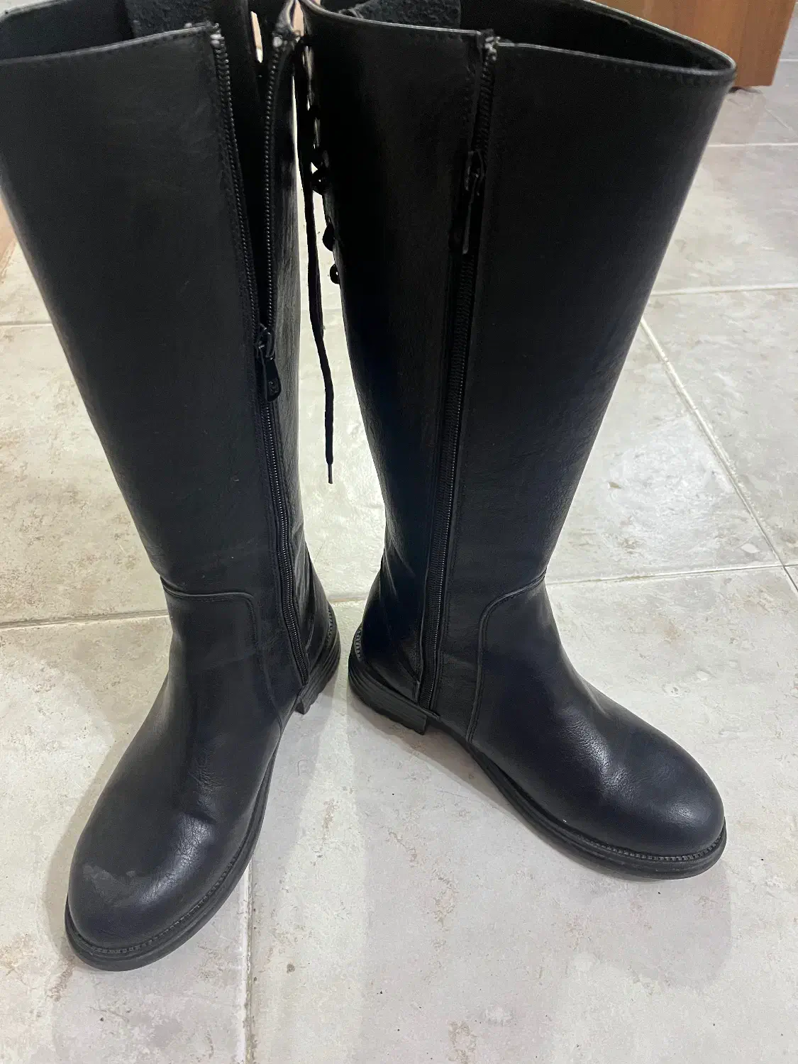 چکمه یا بوت بلند|کیف، کفش، کمربند|رشت, جهاد|دیوار