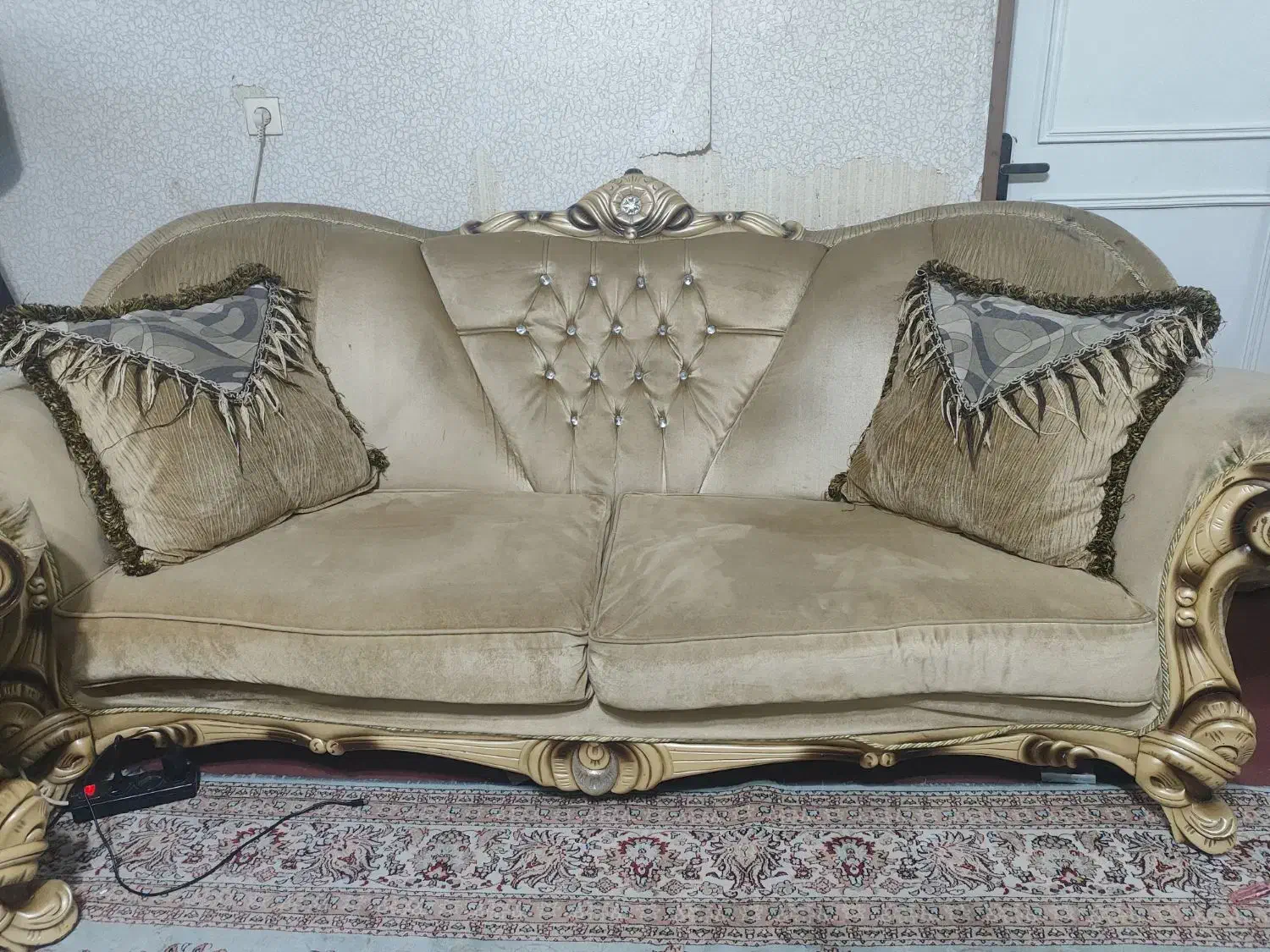 مبل های کلاسیک راحتی ۸ نفره|مبلمان خانگی و میز عسلی|کرج, چمران|دیوار