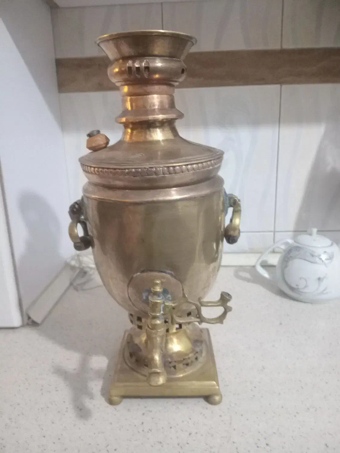 سماور عتیقه قدیمی نیکالای|کلکسیون اشیاء عتیقه|ری, علایین|دیوار