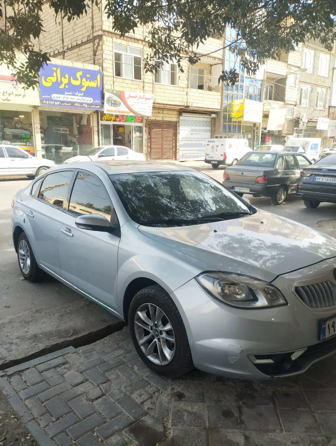 برلیانس H330 اتومات ، موتور بزرگ (1650cc) ، مدل ۹۷|خودرو سواری و وانت|مشهد, کارمندان دوم|دیوار