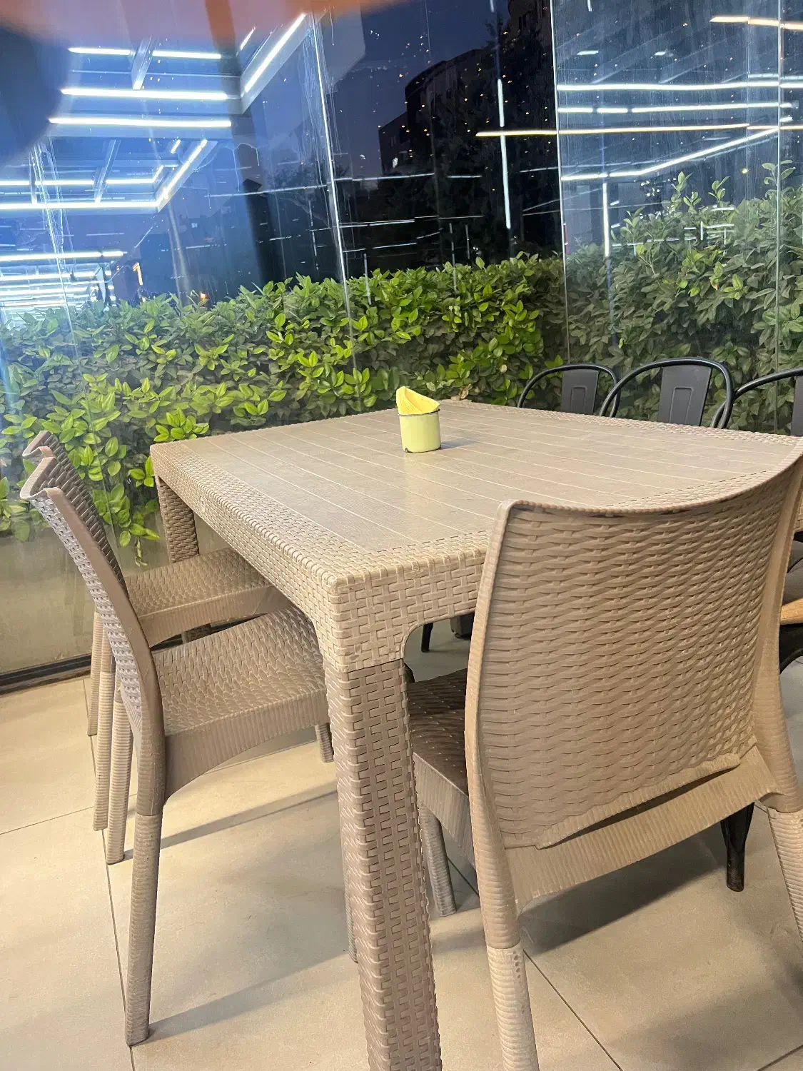 میز و صندلی برند نظری ( برای کافه و فضای باز)|کافیشاپ و رستوران|کرج, عظیمیه|دیوار