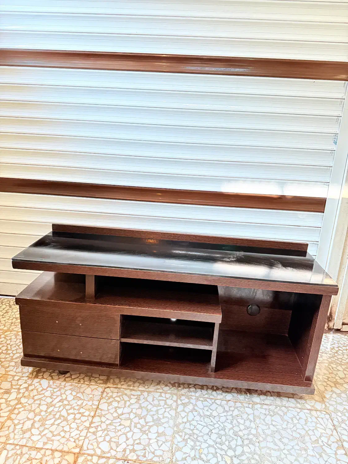 زیر تلویزیون|میز تلویزیون|رشت, پیرکلاچای|دیوار