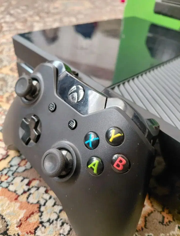 XBOX ONE 500G|کنسول، بازی ویدئویی و آنلاین|قم, شهرک امام حسن|دیوار