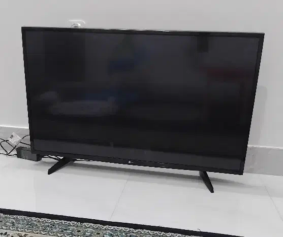 تلوزیون الجی ۴۳ اینچ|تلویزیون و پروژکتور|دلند, |دیوار