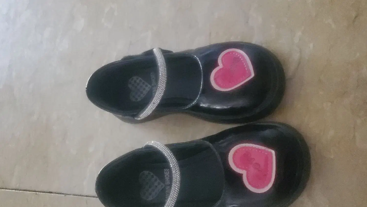 کفش،دخترانه|کیف، کفش، کمربند|قم, جوی شور|دیوار