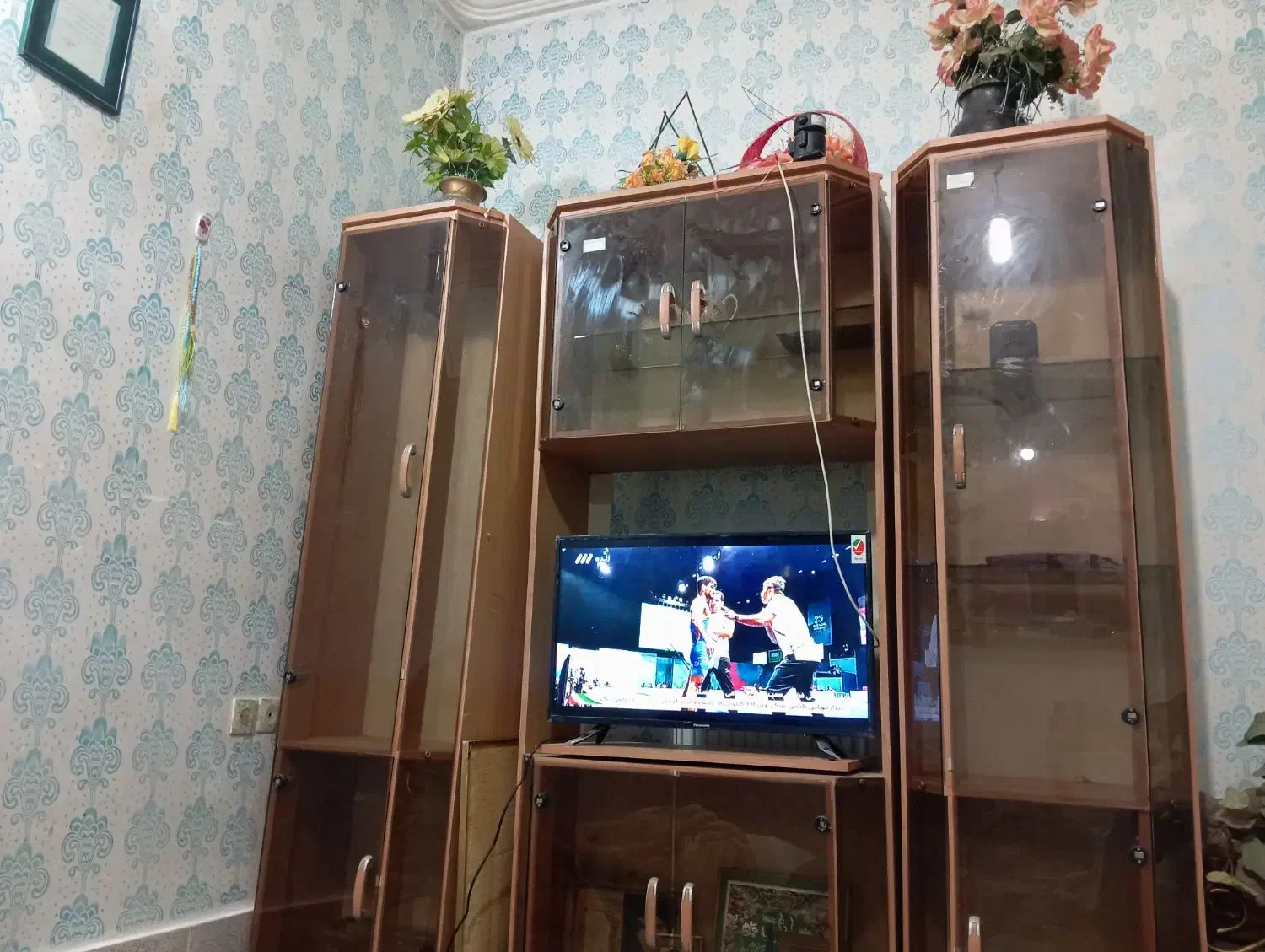 ست سه تکه ،شامل دو تا بوفه و یک میز تلوزیون|بوفه، ویترین، کنسول|زاهدان, |دیوار