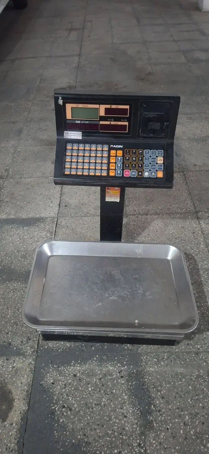 انواع ترازوی کارکرده و نو موجود میباشد قیمت مناسب|فروشگاه و مغازه|تهران, دکتر هوشیار|دیوار