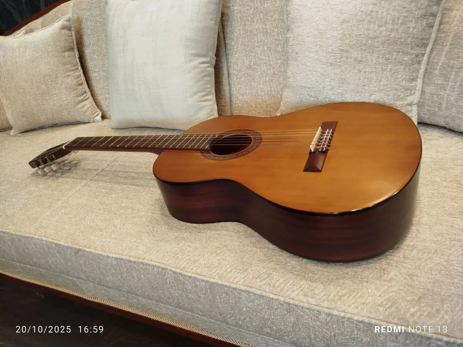 معاوضه گیتار با سنتور|گیتار، بیس، امپلیفایر|تهران, کوهک|دیوار