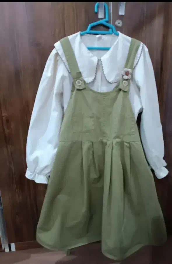 لباس دخترانه زیبا|کفش و لباس بچه|چابهار, |دیوار