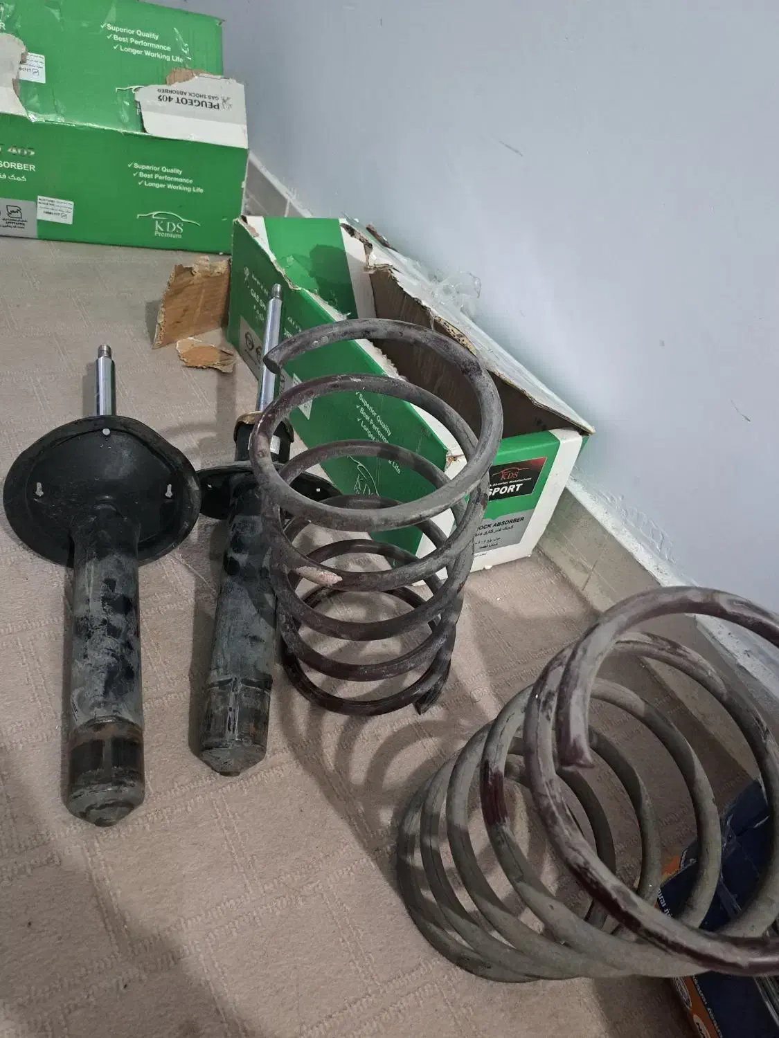 دو عدد فنر لنزو شرابی سایز ۳۲ و دو عدد کمک kds|قطعات یدکی و لوازم جانبی|پاکدشت, پاکدشت (مامازند)|دیوار