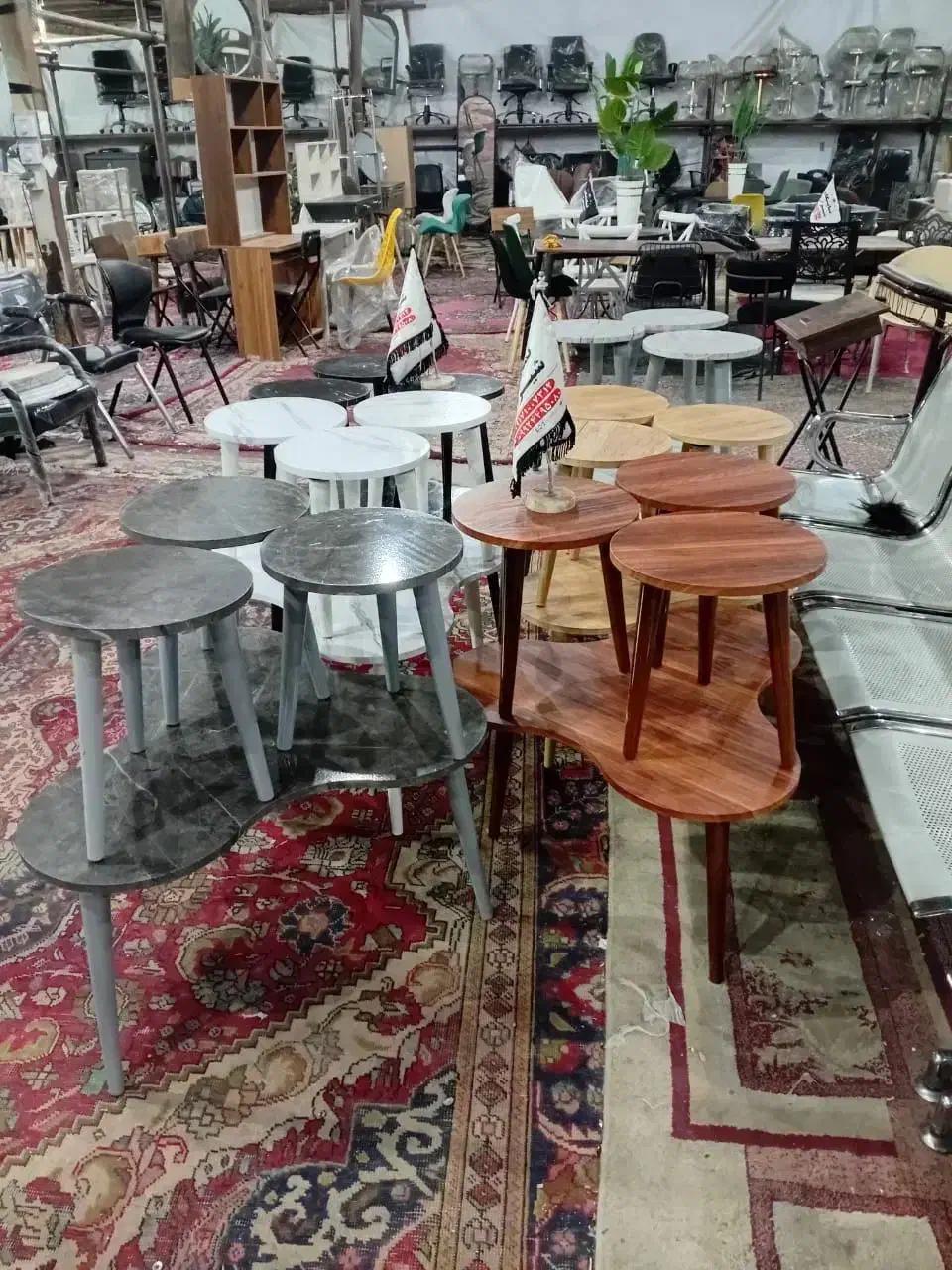 پخش ست کامل میز و گل میز همه رنگی مدل گرد و گشنیز|مبلمان خانگی و میز عسلی|شیراز, وزیرآباد|دیوار