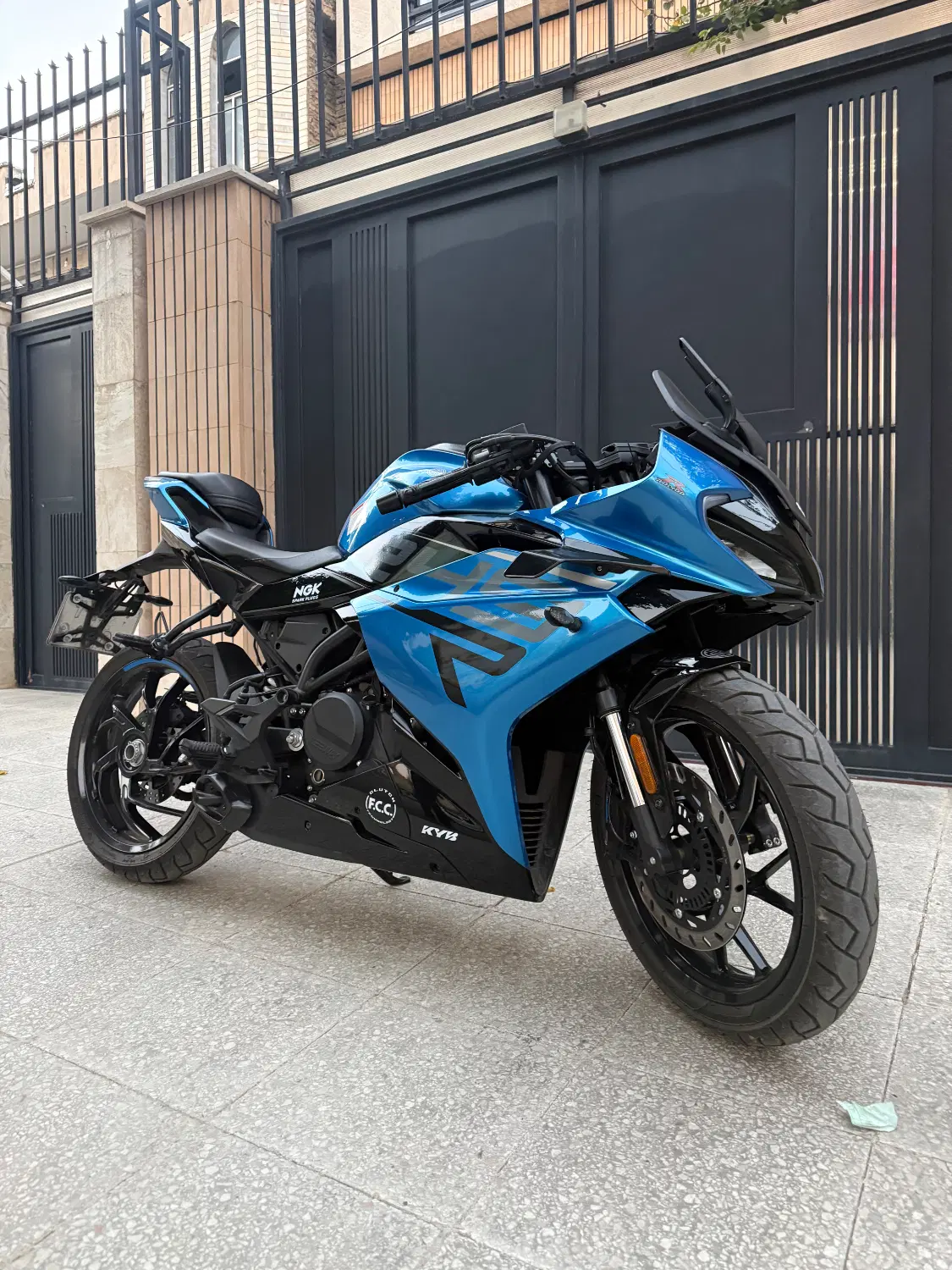 keeway 250 r|موتورسیکلت|تهران, فلسطین (میدان انقلاب)|دیوار