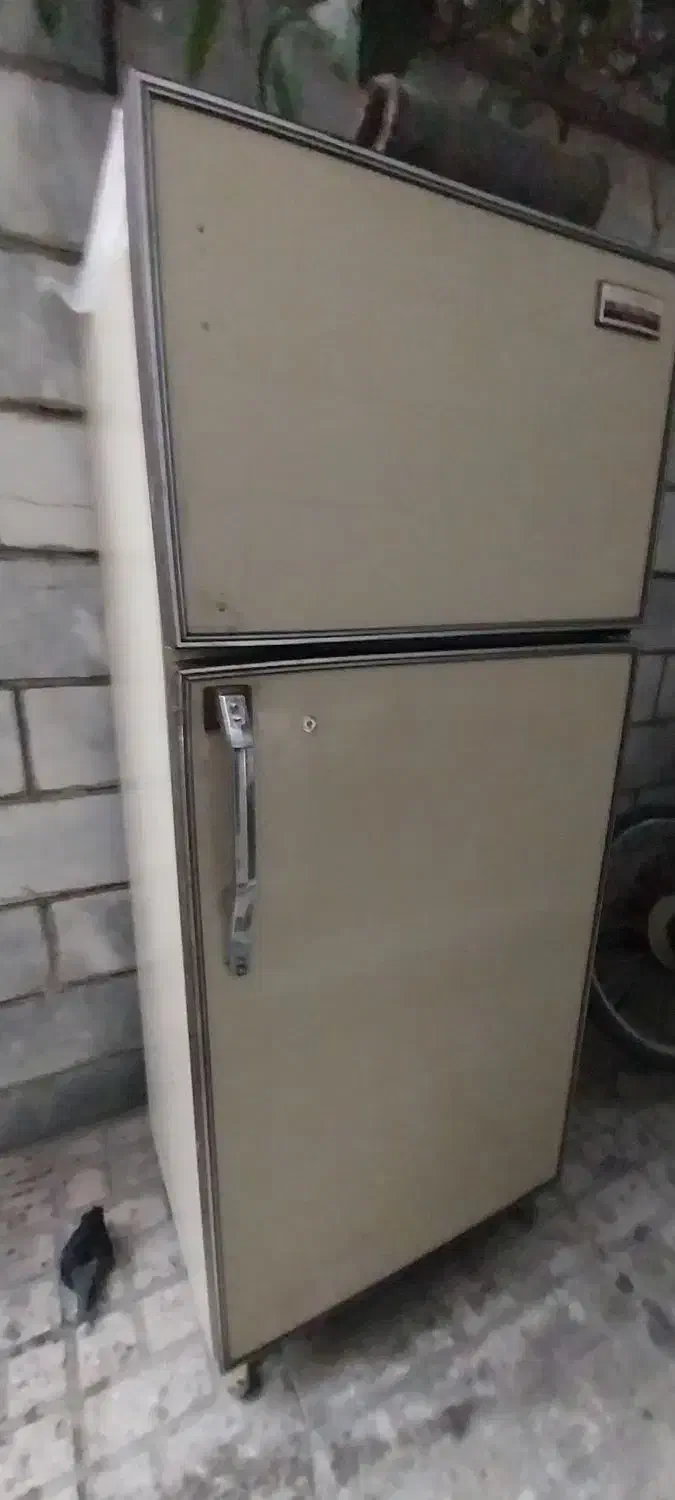 یخچال ژاپنی قدیمی سالم بشرط(جیحون سپه)|یخچال و فریزر|تهران, هاشمی|دیوار