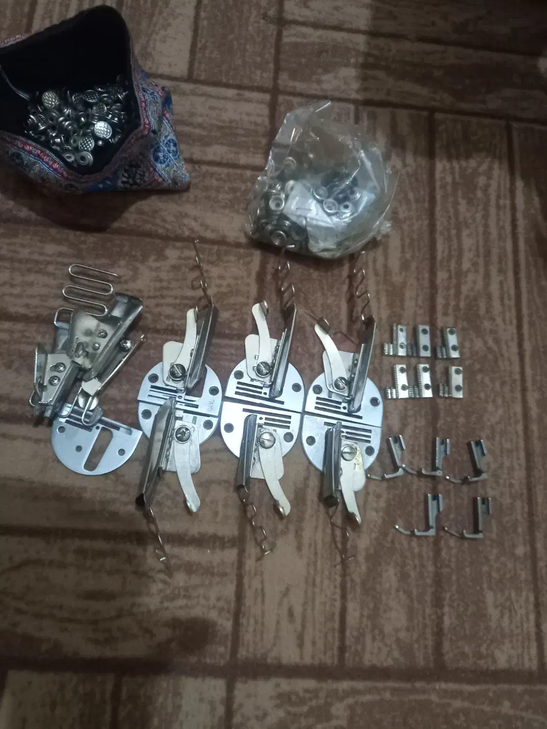 لوازم چرخ خیاطی|چرخ خیاطی و ریسندگی|رباطکریم, رباطکریم|دیوار