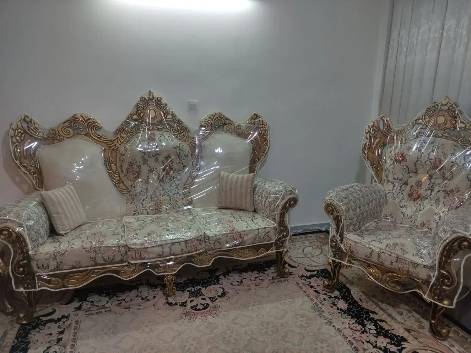 مبل سلطنتی|مبلمان خانگی و میز عسلی|اراک, |دیوار