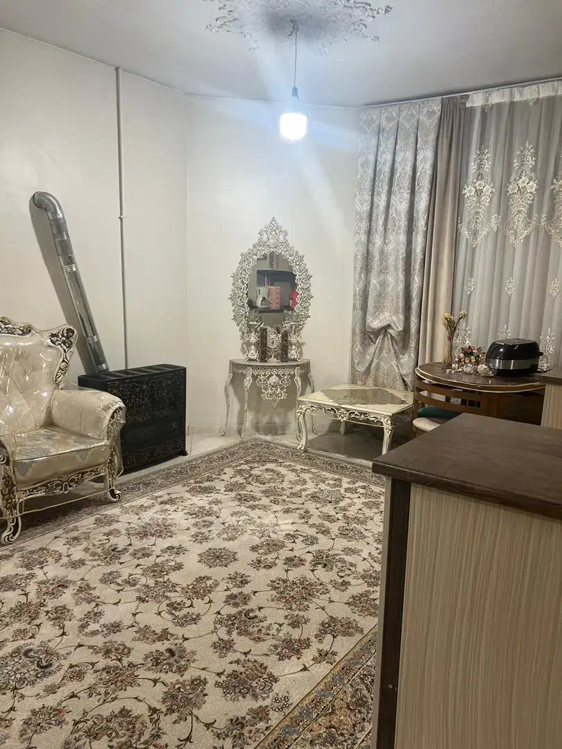 ۵۹ متر/عارف شمالی/تخلیه/۳ طبقه تک واحدی/طبقه ۲|اجارهٔ آپارتمان|تهران, مینای شمالی (مخبر)|دیوار