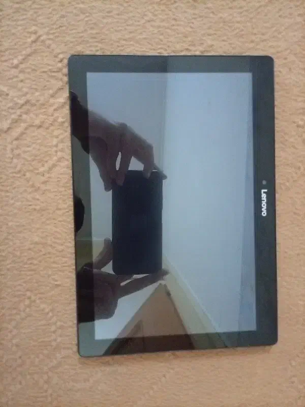 تبلت لنوو|تبلت|اصفهان, کوجان|دیوار