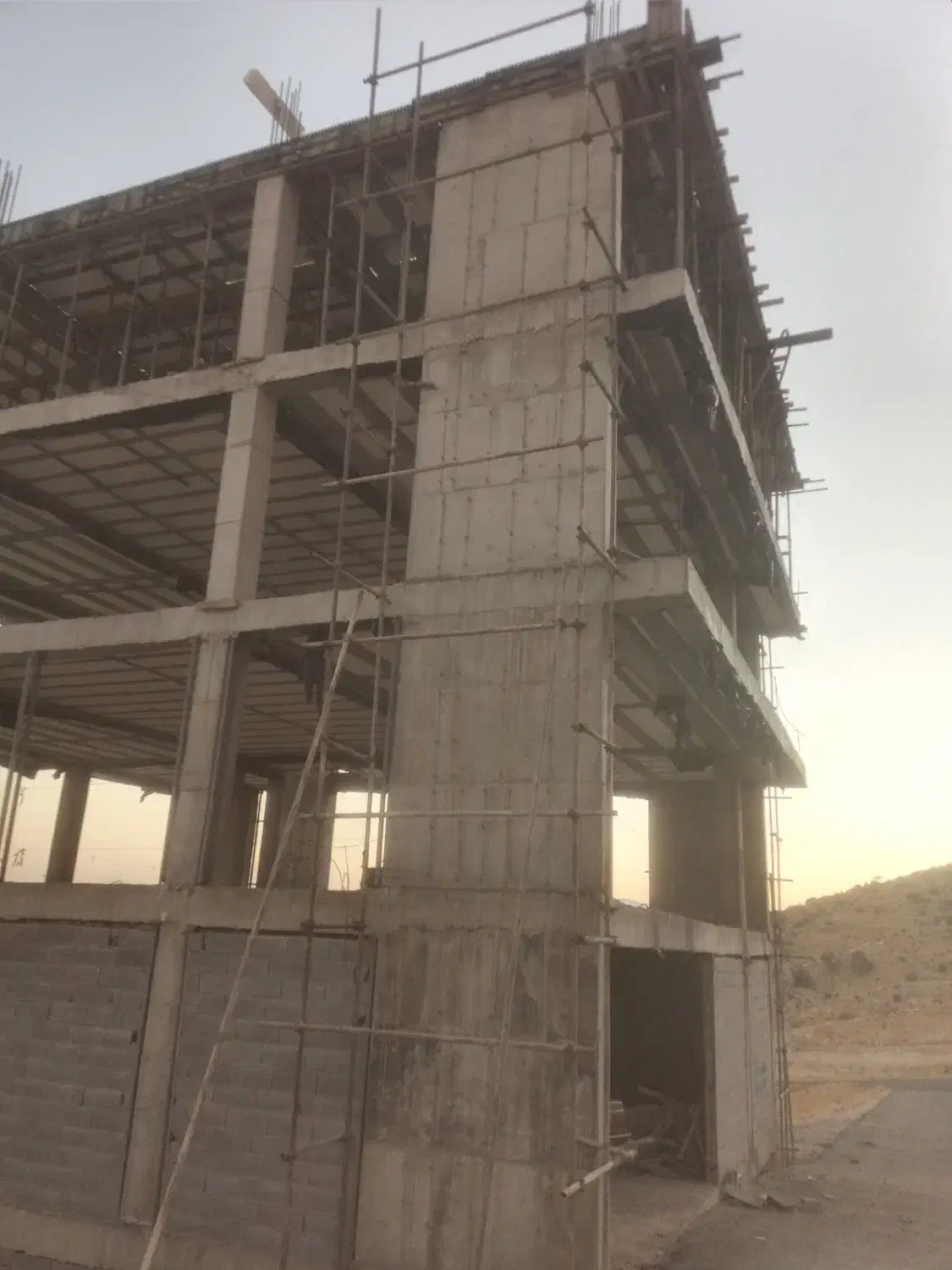 اجرای اسکلت بتنی وآجری درصدراوگویم|خدمات پیشه و مهارت|صدرا-فارس, فاز ۱|دیوار