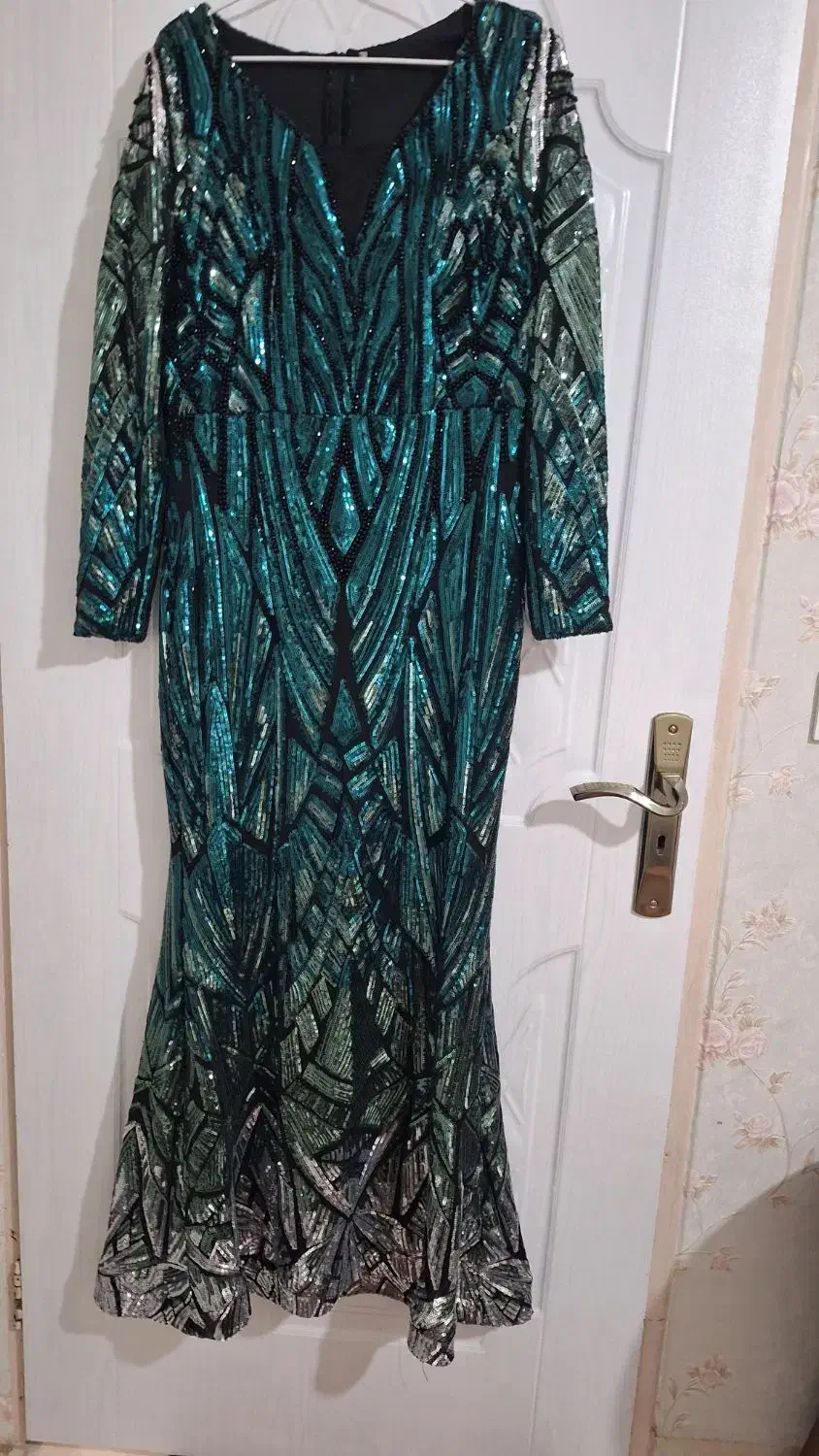 مجلسی بلند|لباس|قزوین, |دیوار